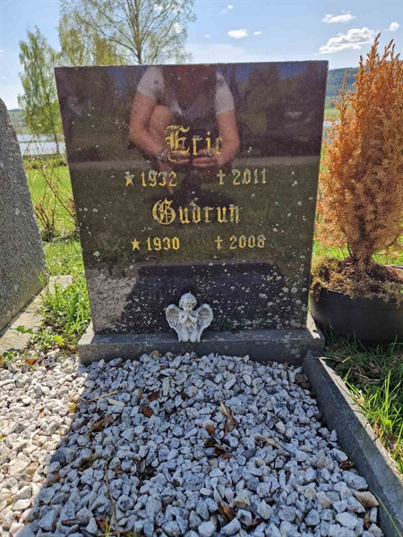 Grave number: 501 19 3343-3346