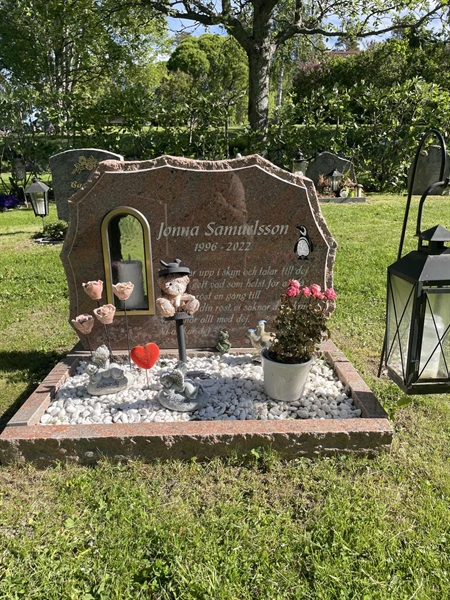 Grave number: 3 O    23