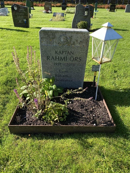 Grave number: 2 H   107