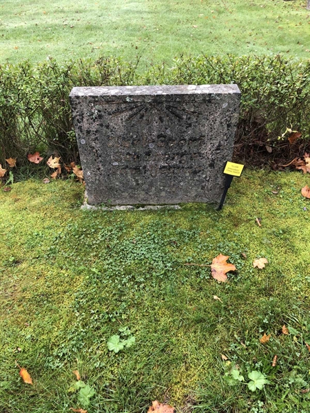 Grave number: 1 K   135