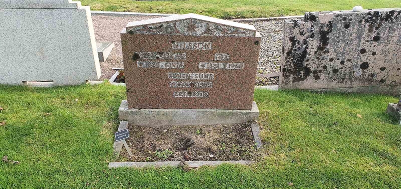 Grave number: GM 005  2322, 2323