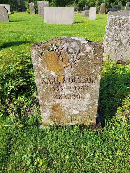 Grave number: kö 01 08   212