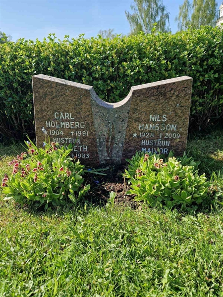 Grave number: 501 24 4991-4992