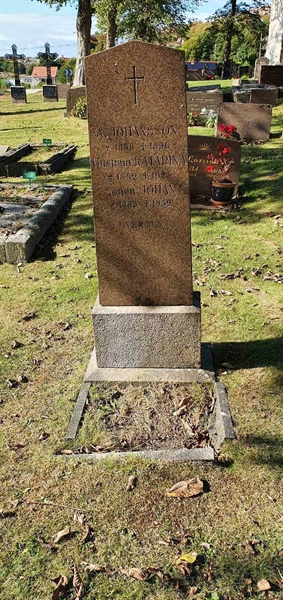 Grave number: SG 02   404, 405