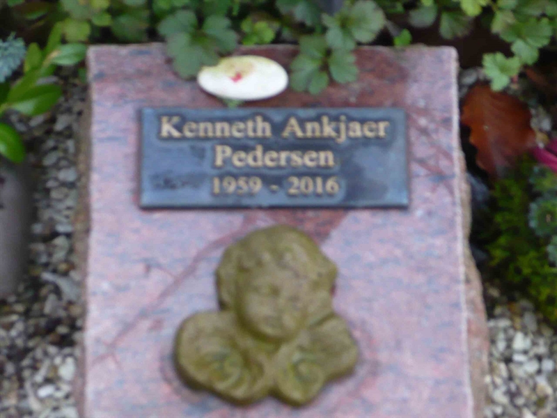 Grave number: SNK M    16