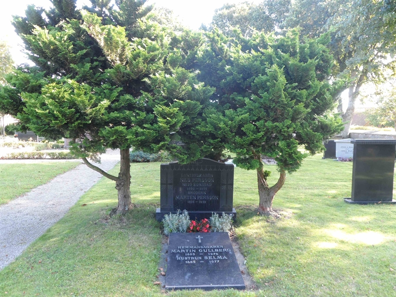 Grave number: SK F    67, 68