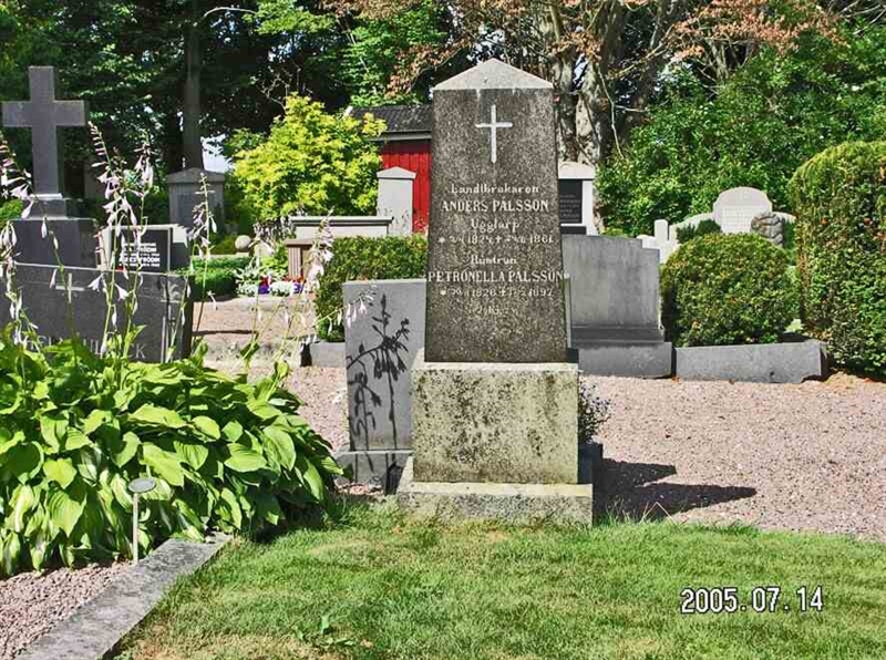 Grave number: 3 J    27, 28