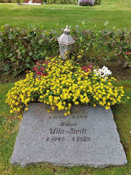 Grave number: BN 18   73