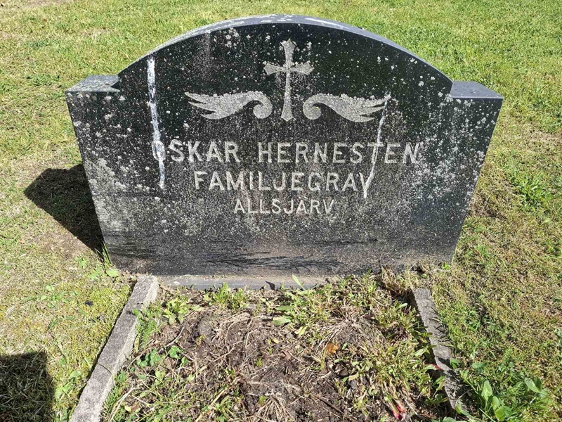 Grave number: 001 2   882