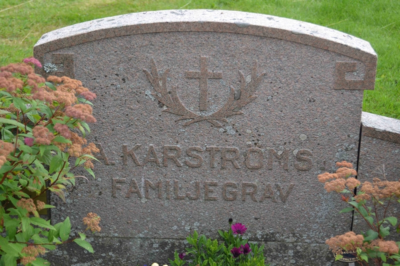 Grave number: 11 1   130-132