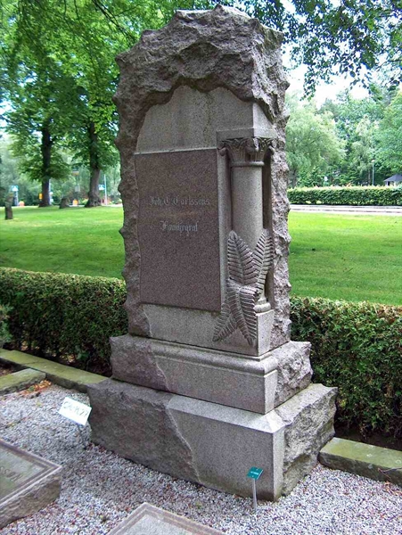 Grave number: HÖB GL.R    27