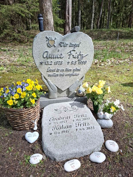 Grave number: S 4 A 9