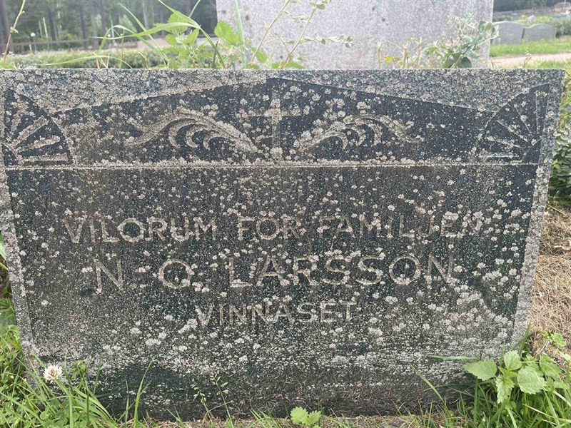 Grave number: 001 1   313
