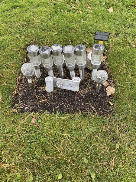 Hautatunnus: 2 G    52