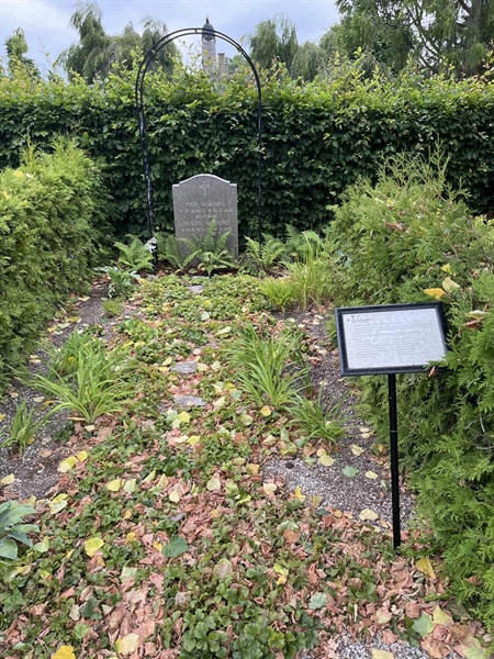 Grave number: NK II    17