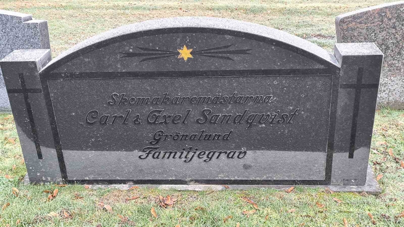 Grave number: M G 14 120-122