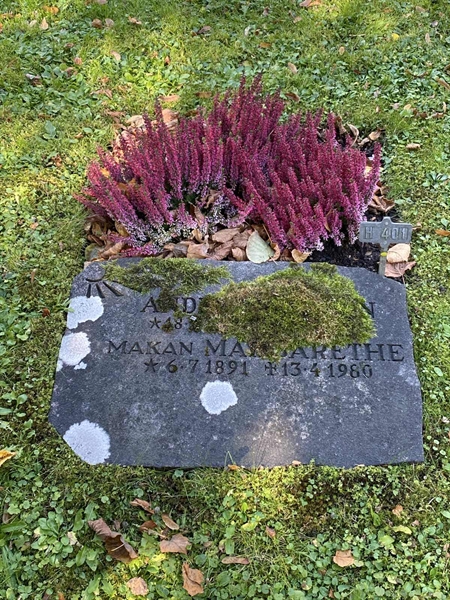 Gravnummer: 1 H   401