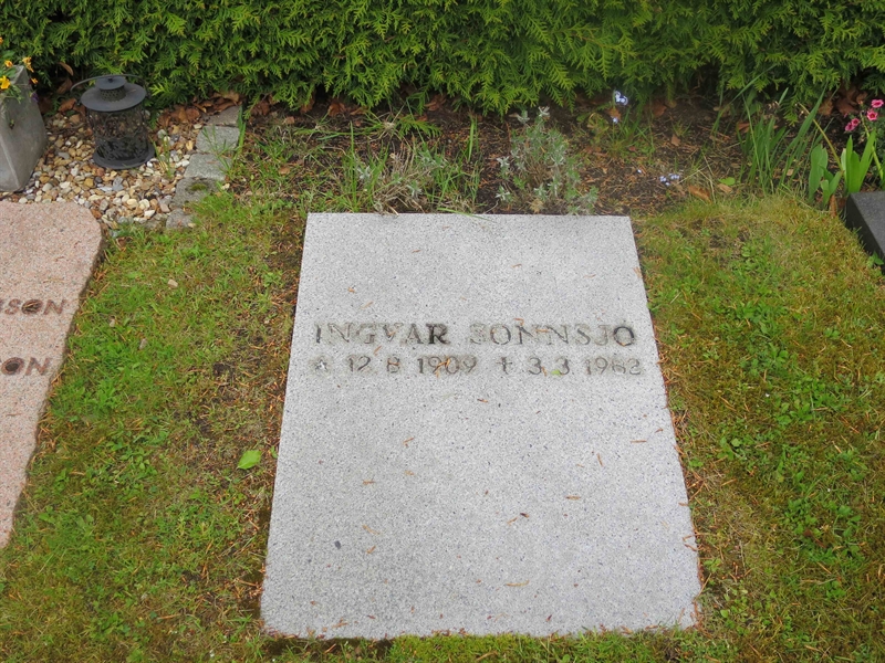 Grave number: HÖB N.UR   317