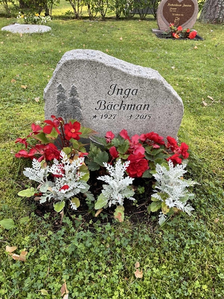 Grave number: 1 KV12   146