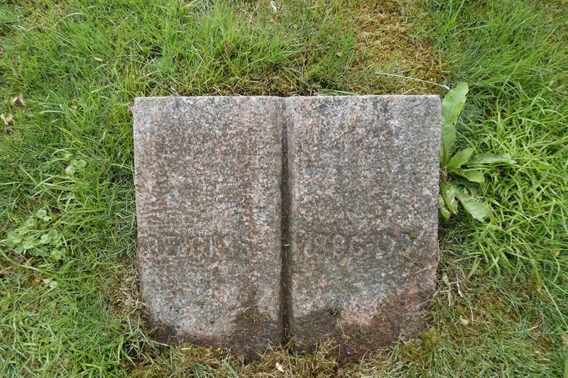 Grave number: TÖ 4   128