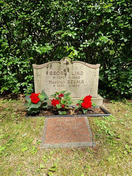 Grave number: 1 KV.3   110-111