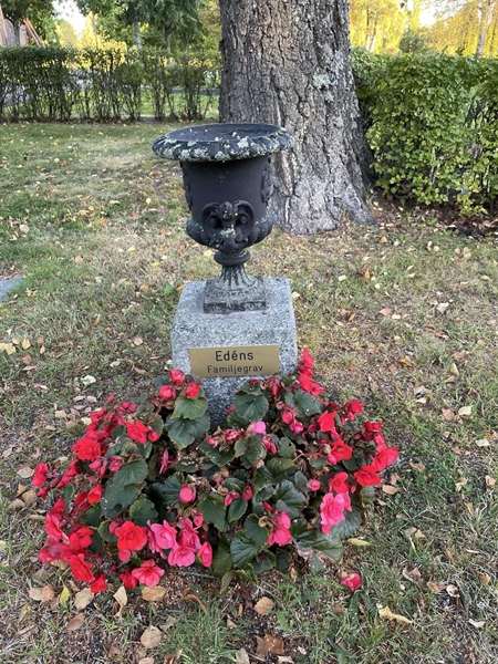 Grave number: 1 G     2