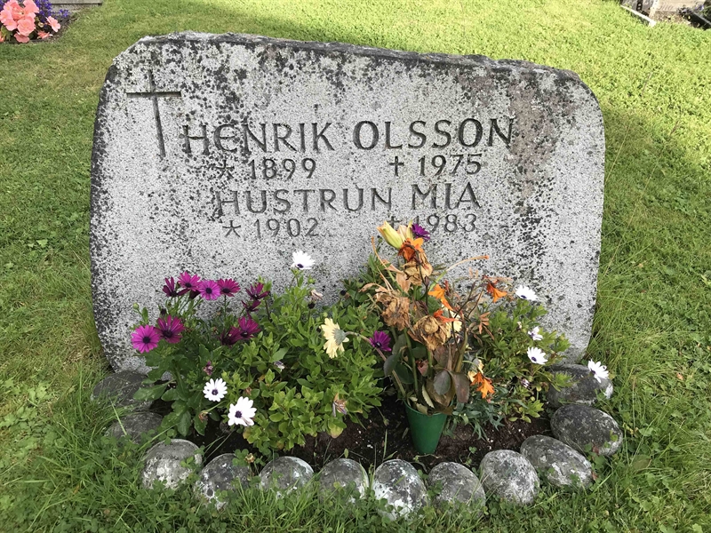 Grave number: UÖ KY   129, 130, 131