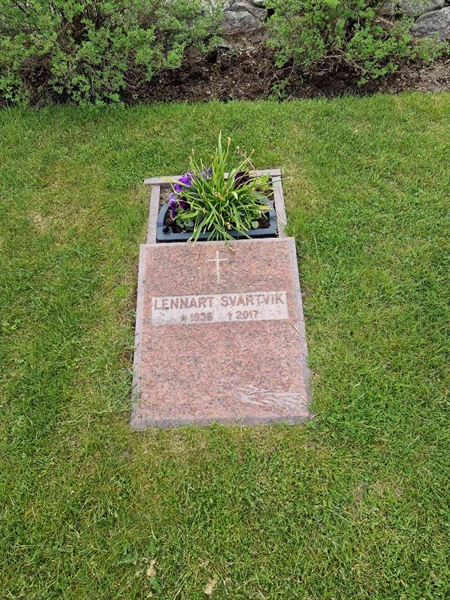 Grave number: 04 F   94, 95