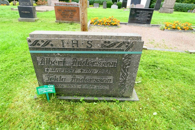 Grave number: TÖ 4   218
