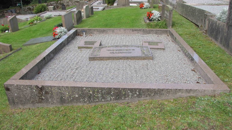 Grave number: HG MÅSEN   524, 525