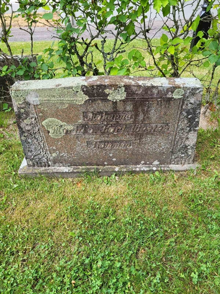 Grave number: Jä 04    37