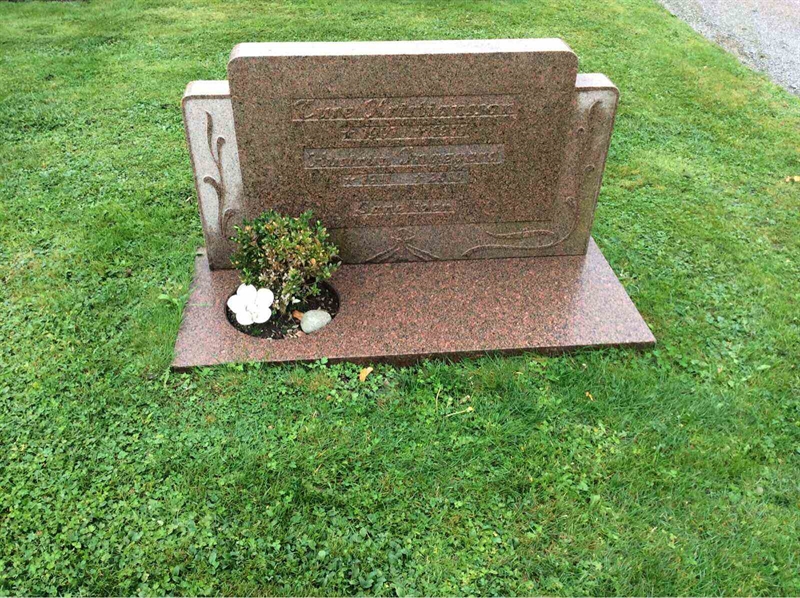 Grave number: KN 02   284, 285