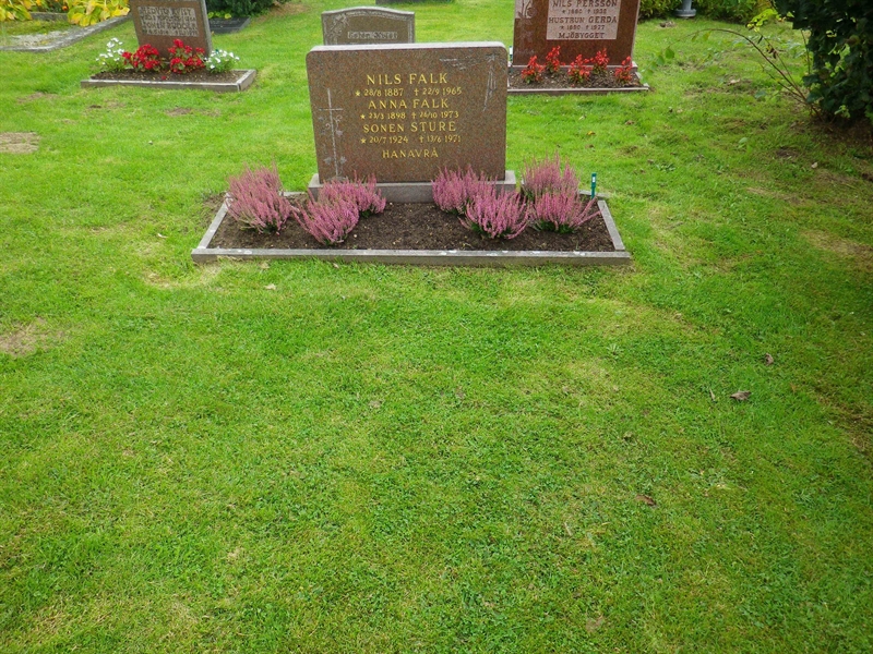 Grave number: VI J    91, 92, 93