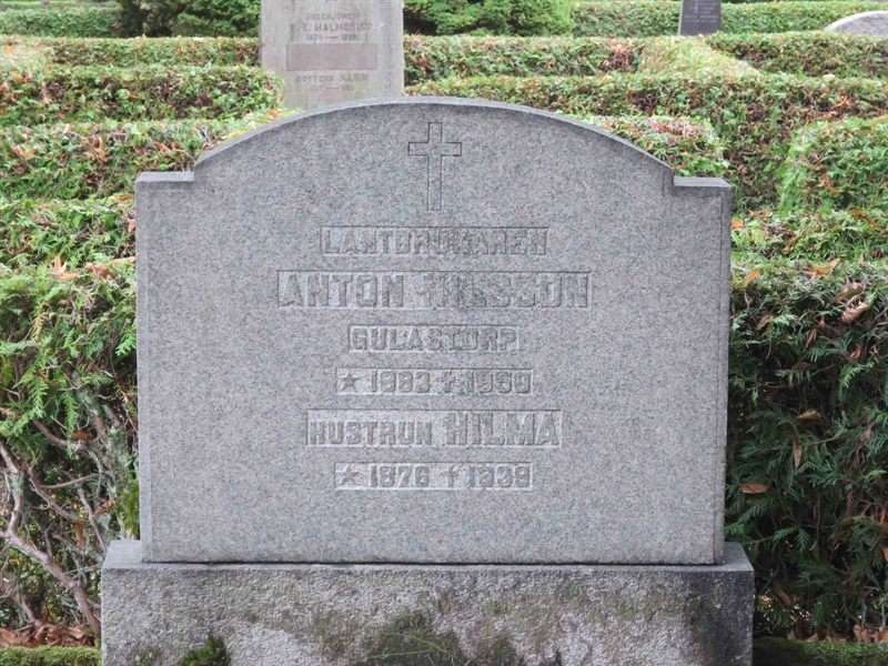 Grave number: HÖB 2    30