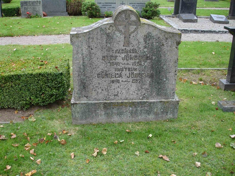 Grave number: HK F   224, 225