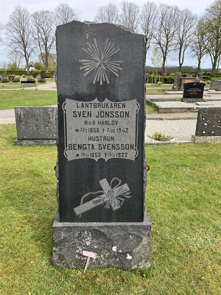 Grave number: NÅ 30    96, 97