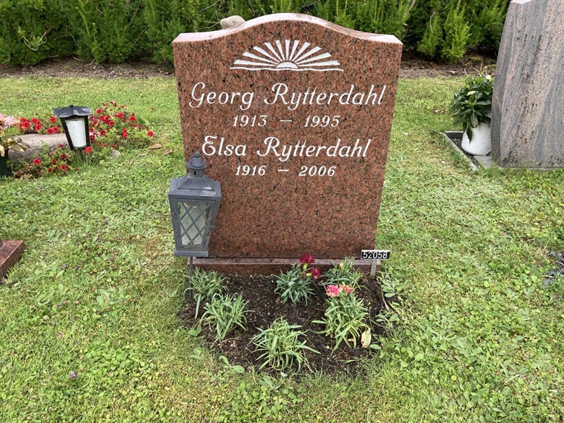 Grave number: R 02    58