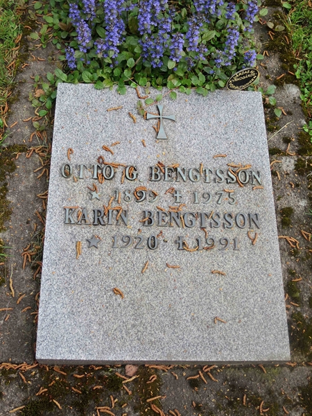 Grave number: HÖB N.UR    23