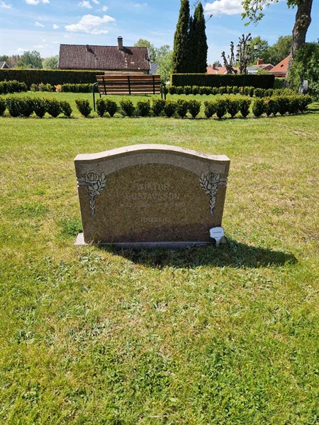 Grave number: 04 E   60
