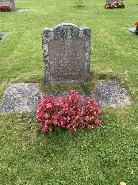 Grave number: 1 GL.4    42
