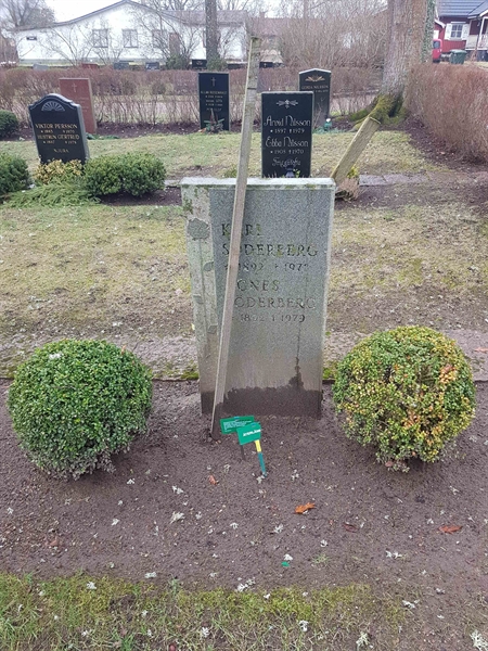 Grave number: ÖB 26    21A, 21B
