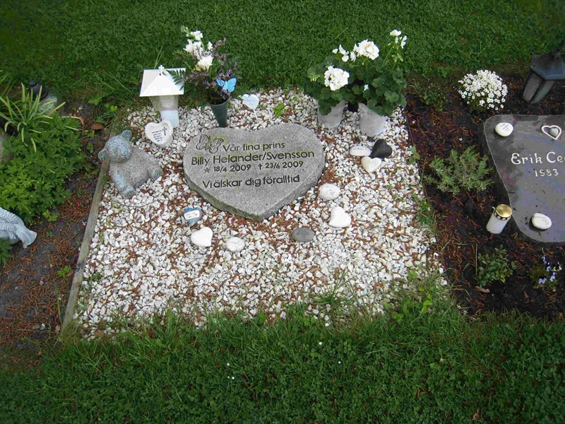 Grave number: NK Urn XVIII    31