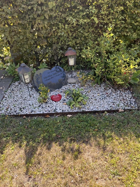 Grave number: NK XI    90
