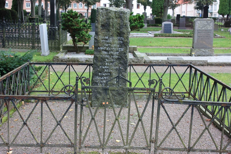 Grave number: Ö 15y    43, 44
