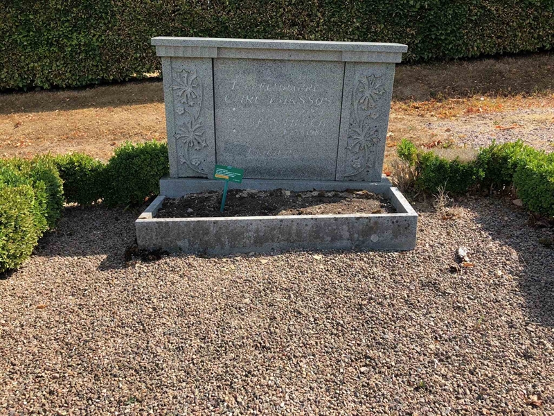 Grave number: Ko 05   108, 109