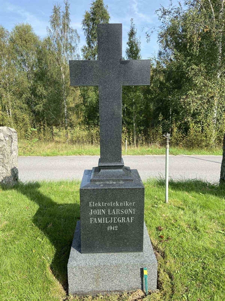 Grave number: 1 11     15, 16, 17