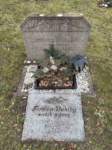 Gravnummer: LE   393, 394