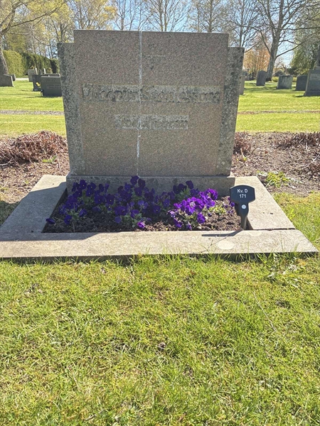 Grave number: 22 D   171