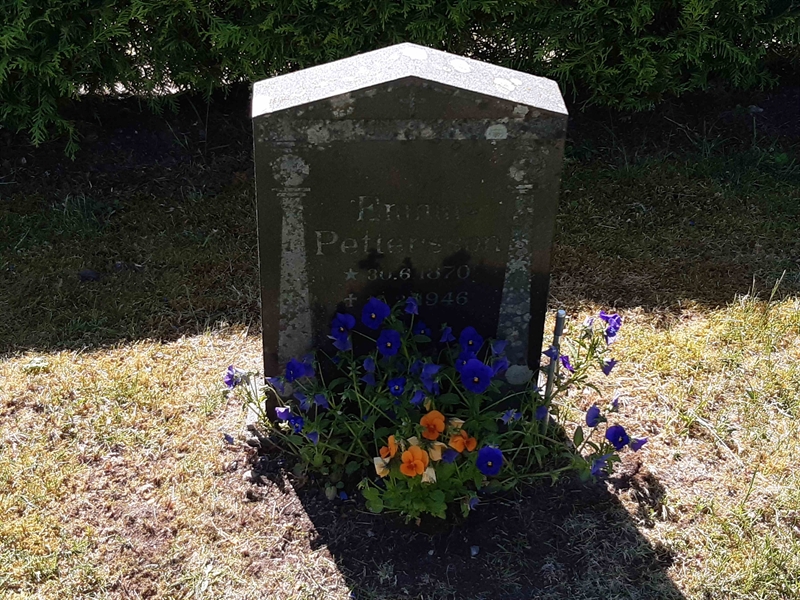 Grave number: JÄ 06   258