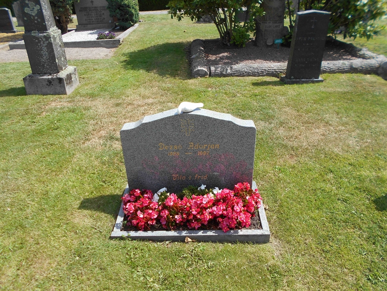 Grave number: HK F  4:13